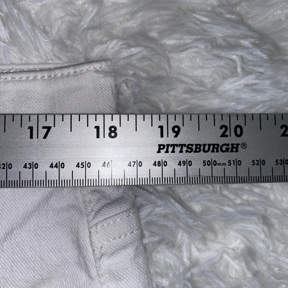 7 For All Mankind Alexa Crop Butterfly High Rise white jeans - Picture 11 of 11